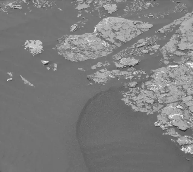 Sol 1657: Mast Camera (Mastcam)