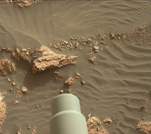 Sol 1659: Mast Camera (Mastcam)