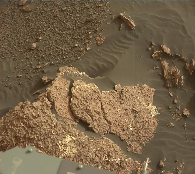 Sol 1659: Mast Camera (Mastcam)