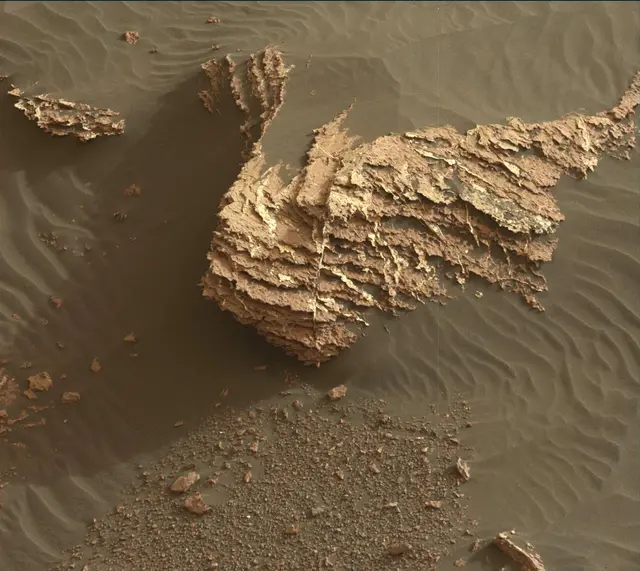 Sol 1659: Mast Camera (Mastcam)