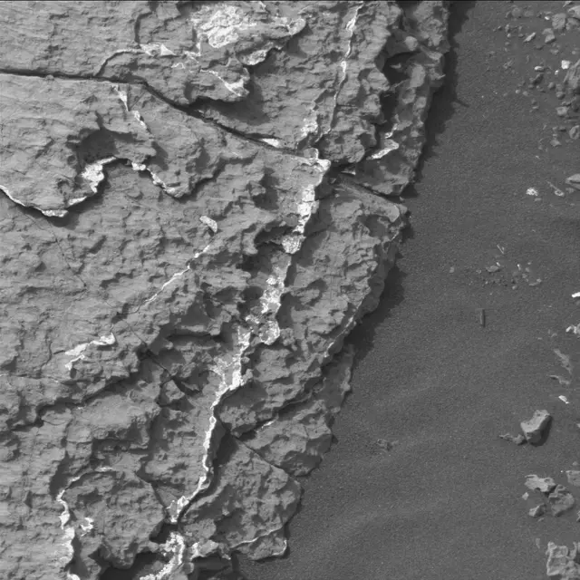 Sol 1662: Mast Camera (Mastcam)