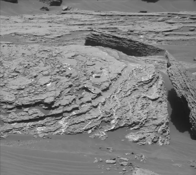 Sol 1666: Mast Camera (Mastcam)