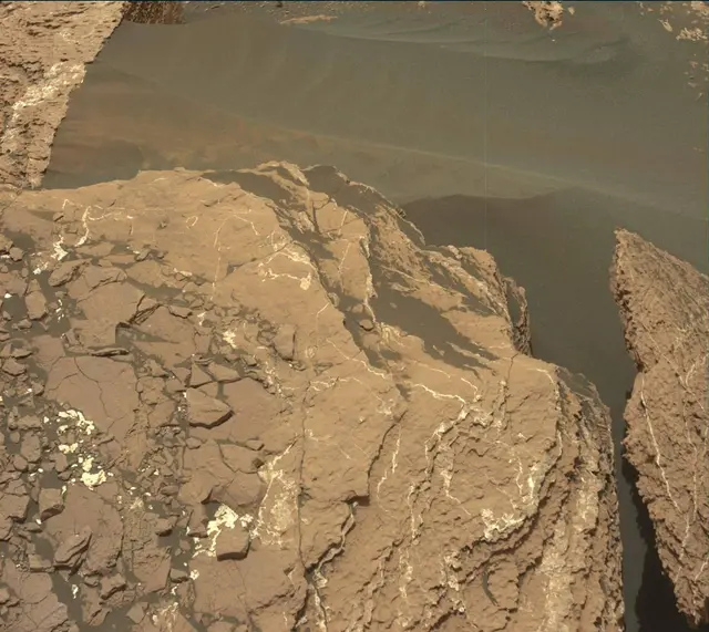 Sol 1668: Mast Camera (Mastcam)