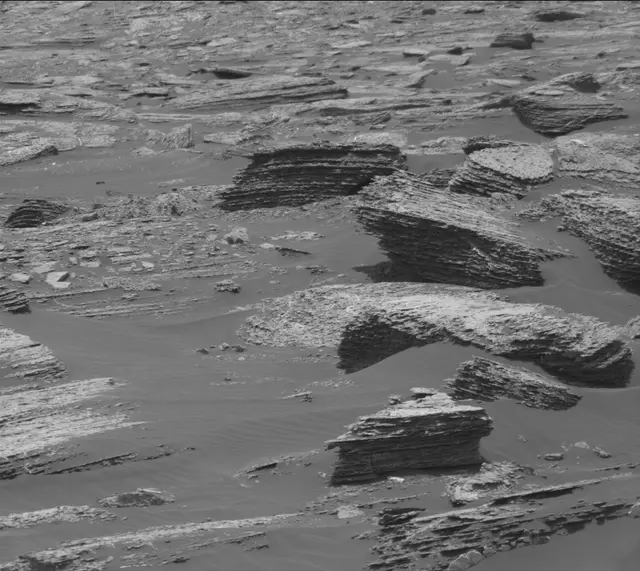 Sol 1668: Mast Camera (Mastcam)