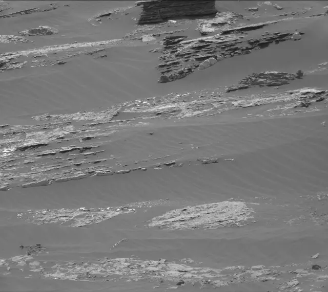 Sol 1668: Mast Camera (Mastcam)