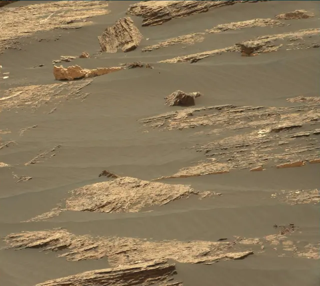 Sol 1668: Mast Camera (Mastcam)