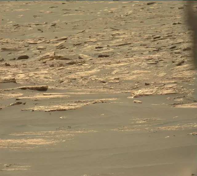 Sol 1668: Mast Camera (Mastcam)
