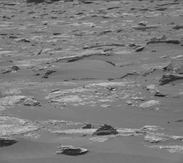 Sol 1668: Mast Camera (Mastcam)