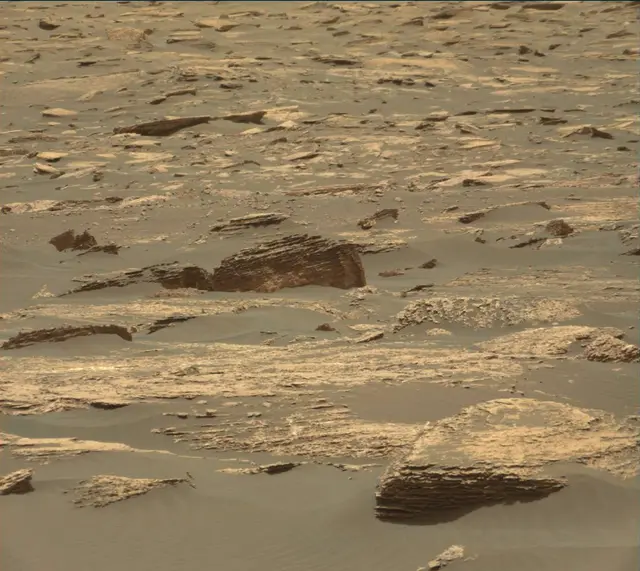 Sol 1668: Mast Camera (Mastcam)