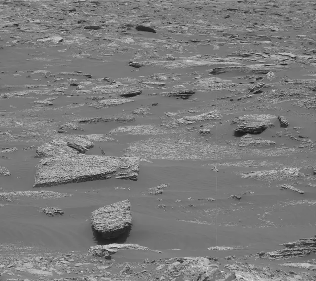 Sol 1669: Mast Camera (Mastcam)