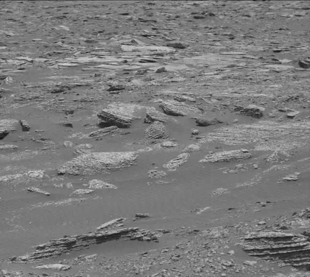Sol 1669: Mast Camera (Mastcam)
