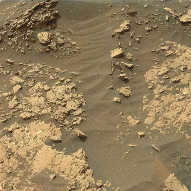 Sol 1671: Mast Camera (Mastcam)