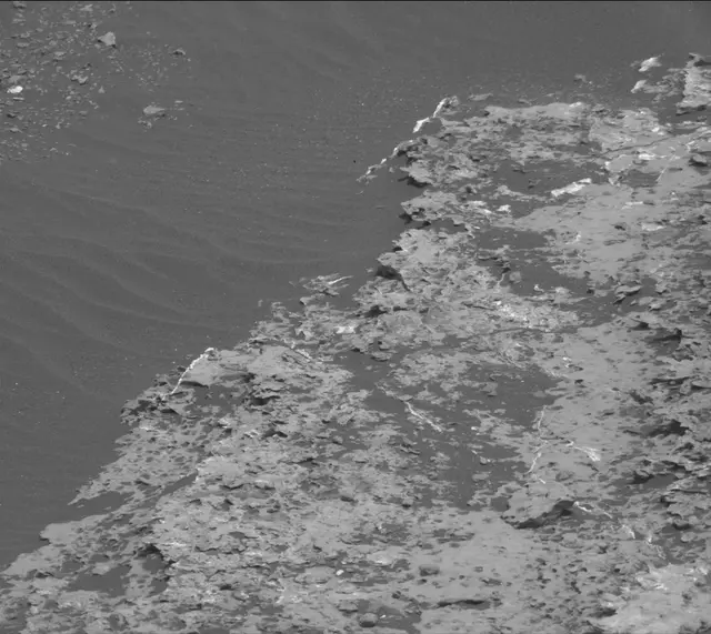 Sol 1671: Mast Camera (Mastcam)