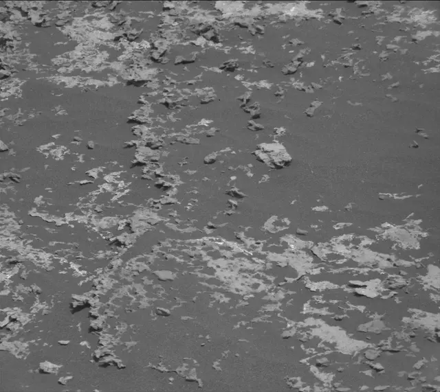 Sol 1671: Mast Camera (Mastcam)