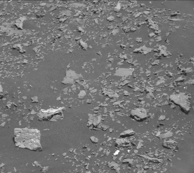 Sol 1671: Mast Camera (Mastcam)