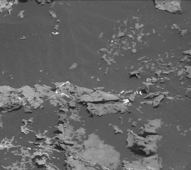 Sol 1671: Mast Camera (Mastcam)