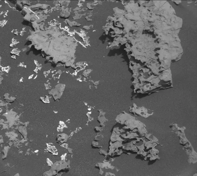 Sol 1671: Mast Camera (Mastcam)