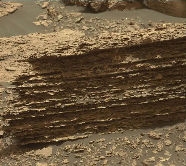 Sol 1671: Mast Camera (Mastcam)