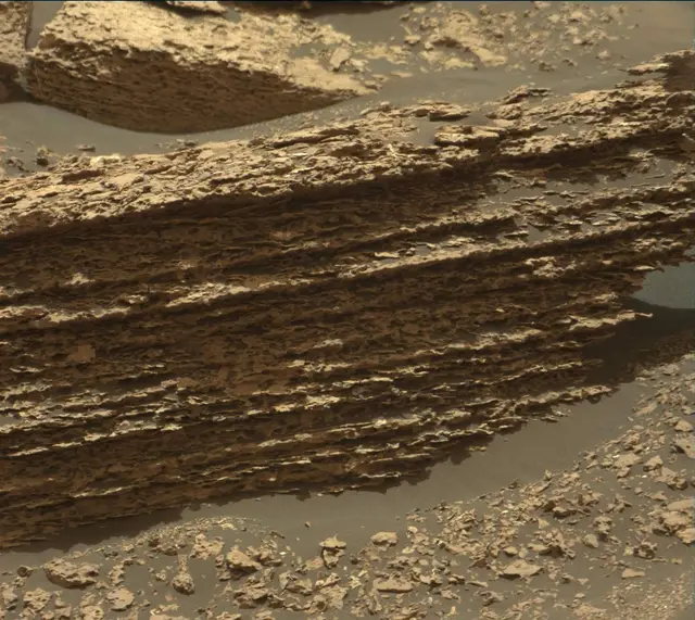 Sol 1671: Mast Camera (Mastcam)