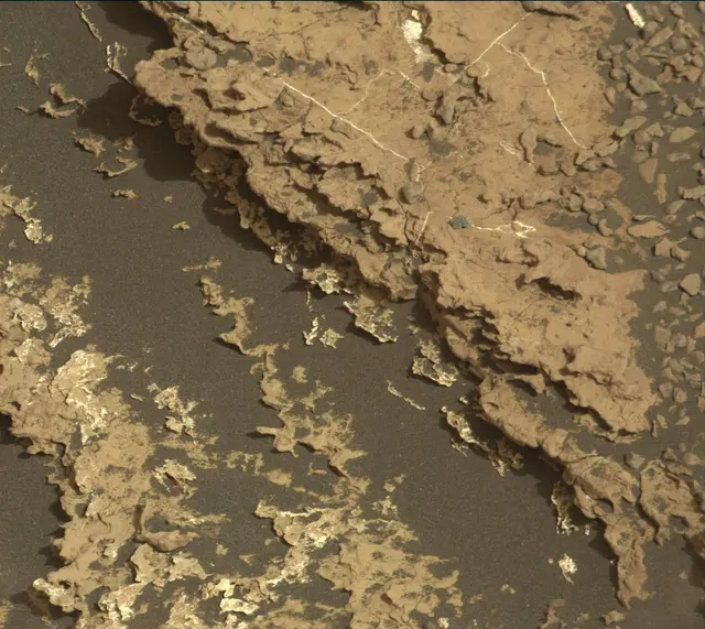 Sol 1671: Mast Camera (Mastcam)