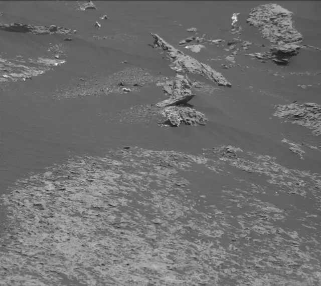 Sol 1672: Mast Camera (Mastcam)