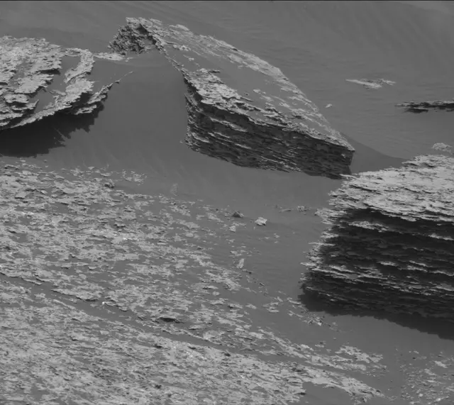 Sol 1672: Mast Camera (Mastcam)