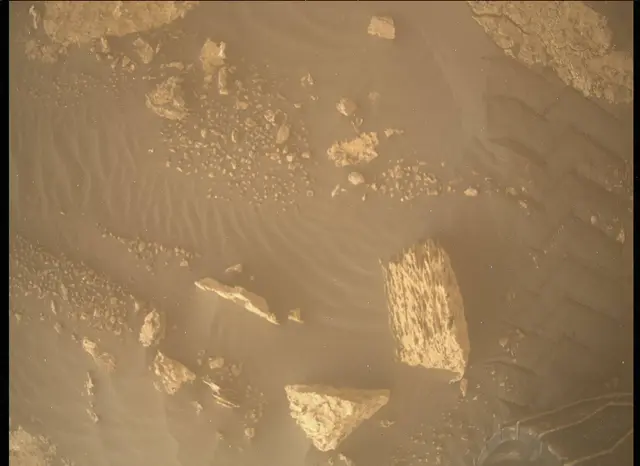 Sol 1672: Mars Descent Imager (MARDI)