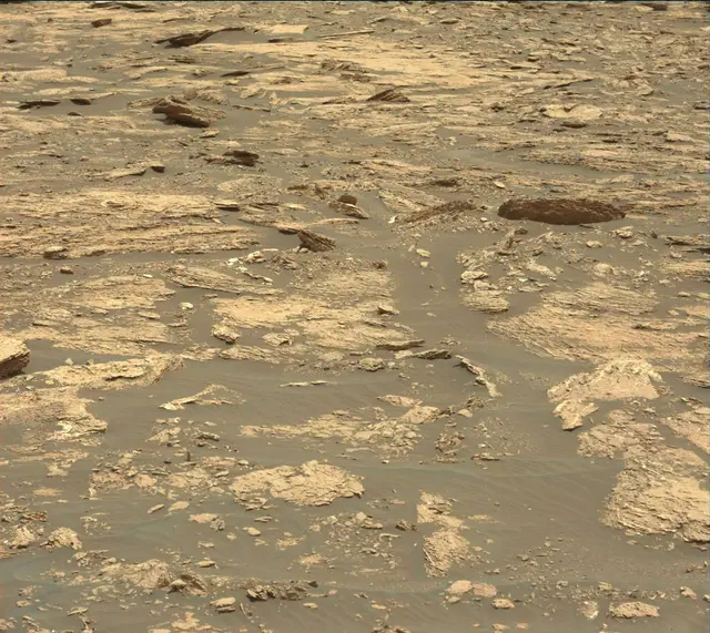 Sol 1673: Mast Camera (Mastcam)