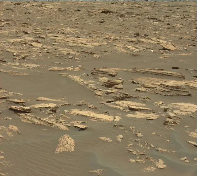 Sol 1673: Mast Camera (Mastcam)