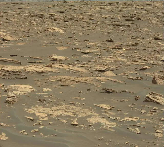 Sol 1673: Mast Camera (Mastcam)