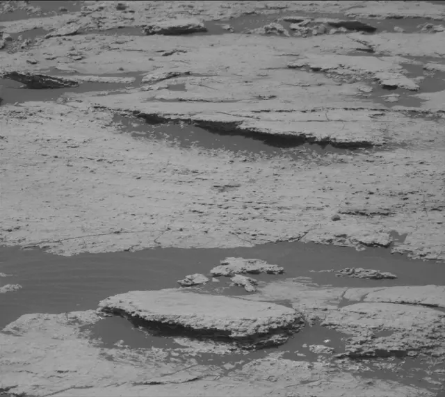 Sol 1673: Mast Camera (Mastcam)
