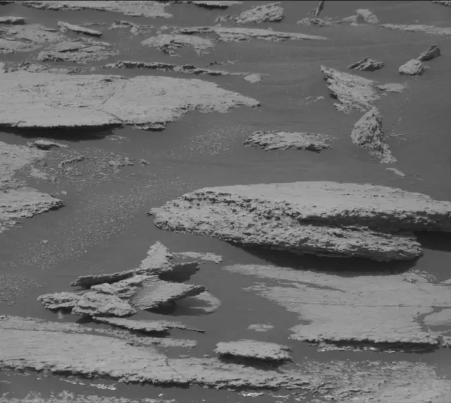 Sol 1673: Mast Camera (Mastcam)