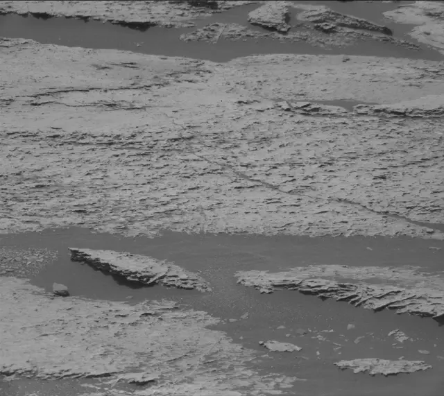 Sol 1673: Mast Camera (Mastcam)
