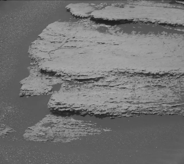 Sol 1673: Mast Camera (Mastcam)