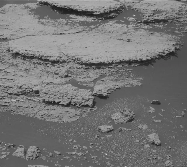 Sol 1673: Mast Camera (Mastcam)