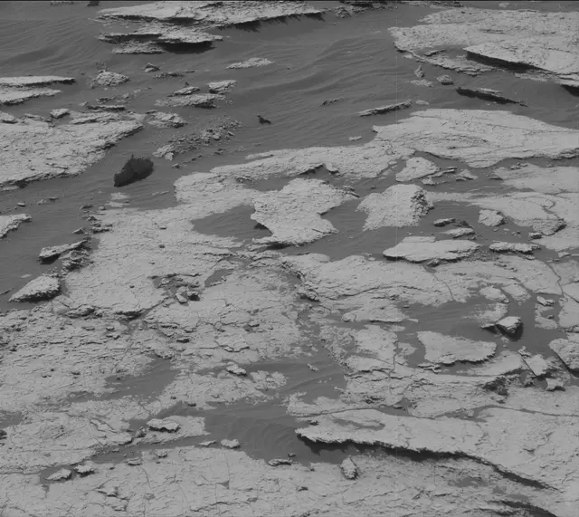 Sol 1675: Mast Camera (Mastcam)