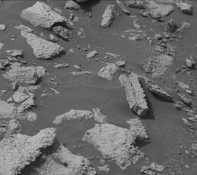 Sol 1675: Mast Camera (Mastcam)
