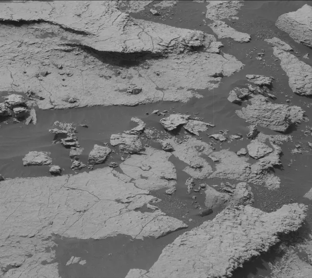 Sol 1675: Mast Camera (Mastcam)