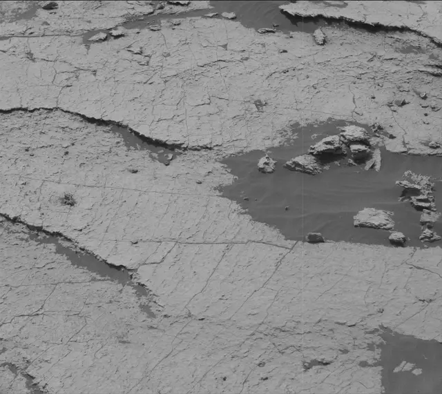 Sol 1675: Mast Camera (Mastcam)
