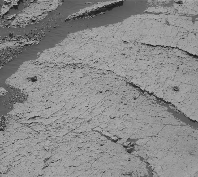 Sol 1675: Mast Camera (Mastcam)