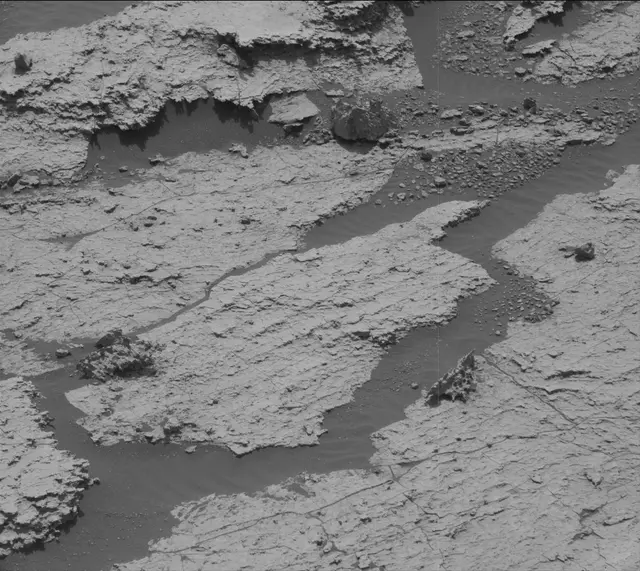 Sol 1675: Mast Camera (Mastcam)