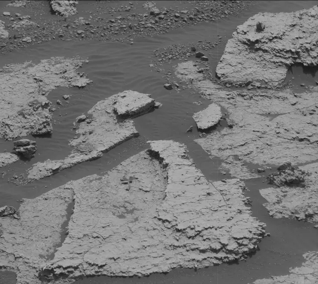 Sol 1675: Mast Camera (Mastcam)