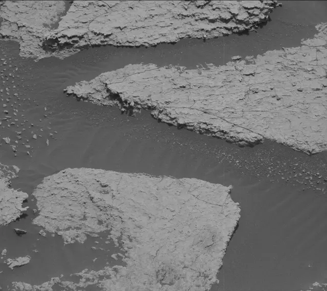 Sol 1675: Mast Camera (Mastcam)