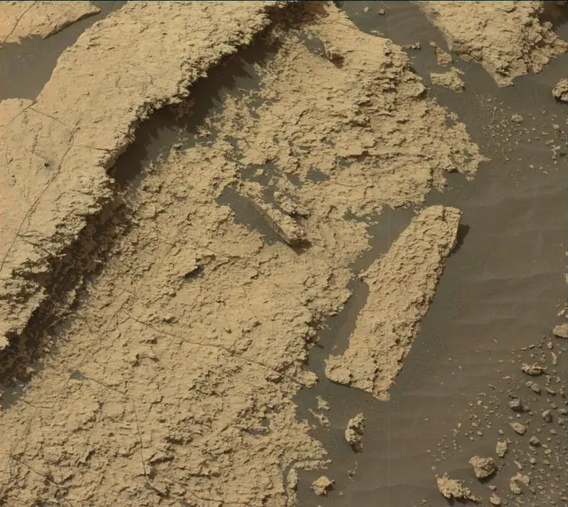 Sol 1675: Mast Camera (Mastcam)