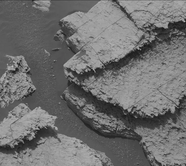 Sol 1675: Mast Camera (Mastcam)