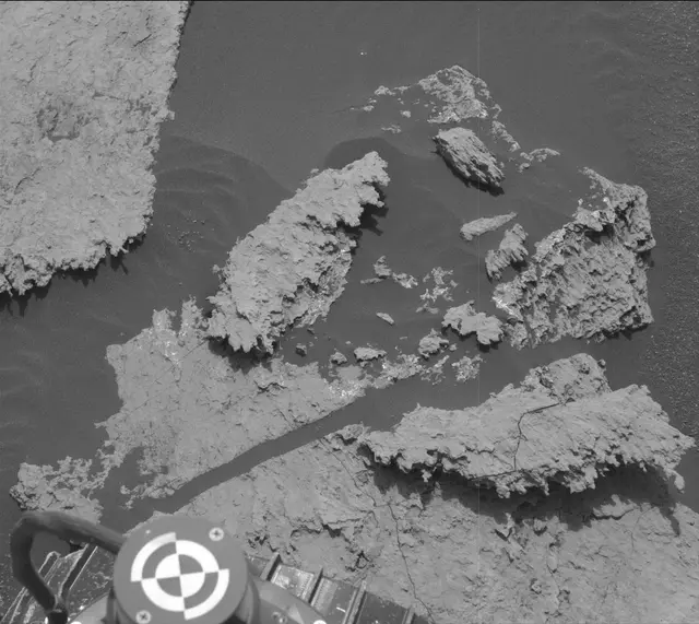 Sol 1675: Mast Camera (Mastcam)