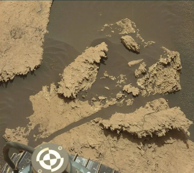 Sol 1675: Mast Camera (Mastcam)