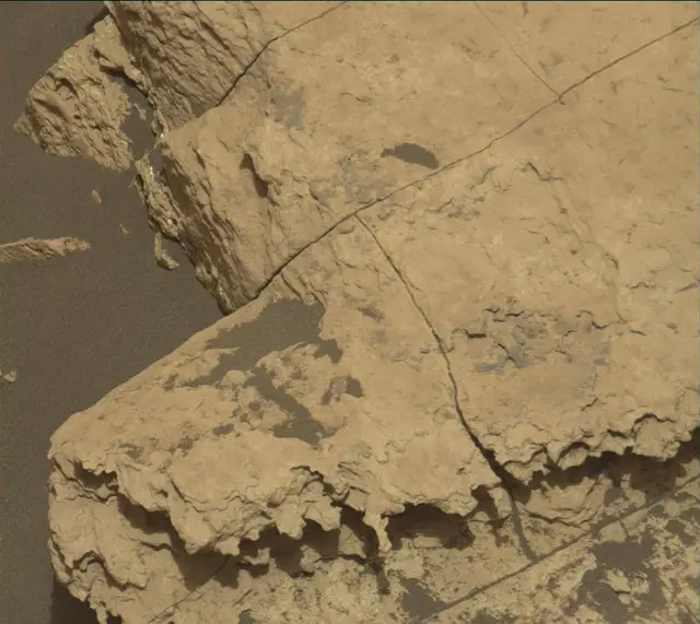 Sol 1675: Mast Camera (Mastcam)