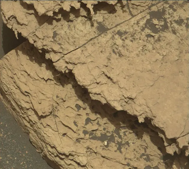 Sol 1675: Mast Camera (Mastcam)