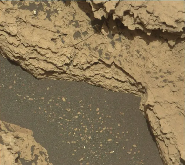 Sol 1675: Mast Camera (Mastcam)